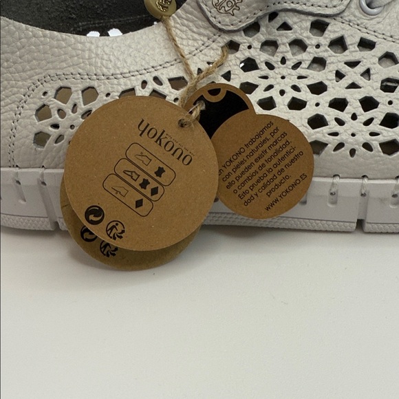 Yokono Women's Elegant White Lace Sneakers - Picture 8 of 8